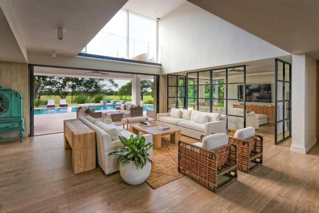 Villa Polos, Prestigious Haven In Casa De Campo La Romana Kültér fotó